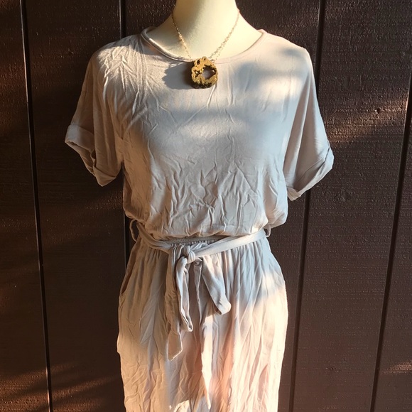 New! Short Sleeve Waist Tie Midi Dress - Picture 2 of 4